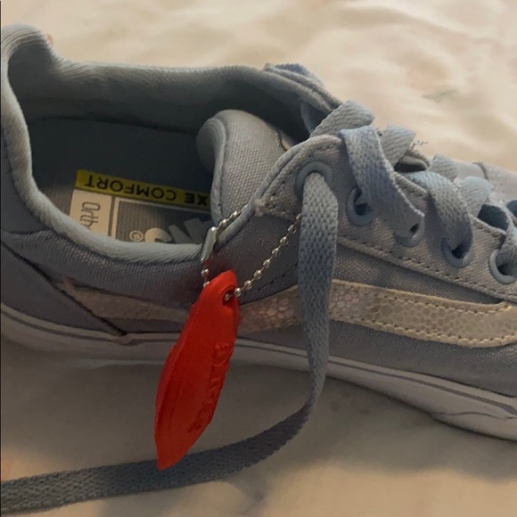 Vans! - Picture 5 of 8